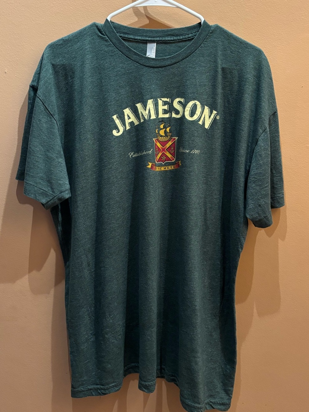 Jameson graphic tee the brand's classic crest centered size XL